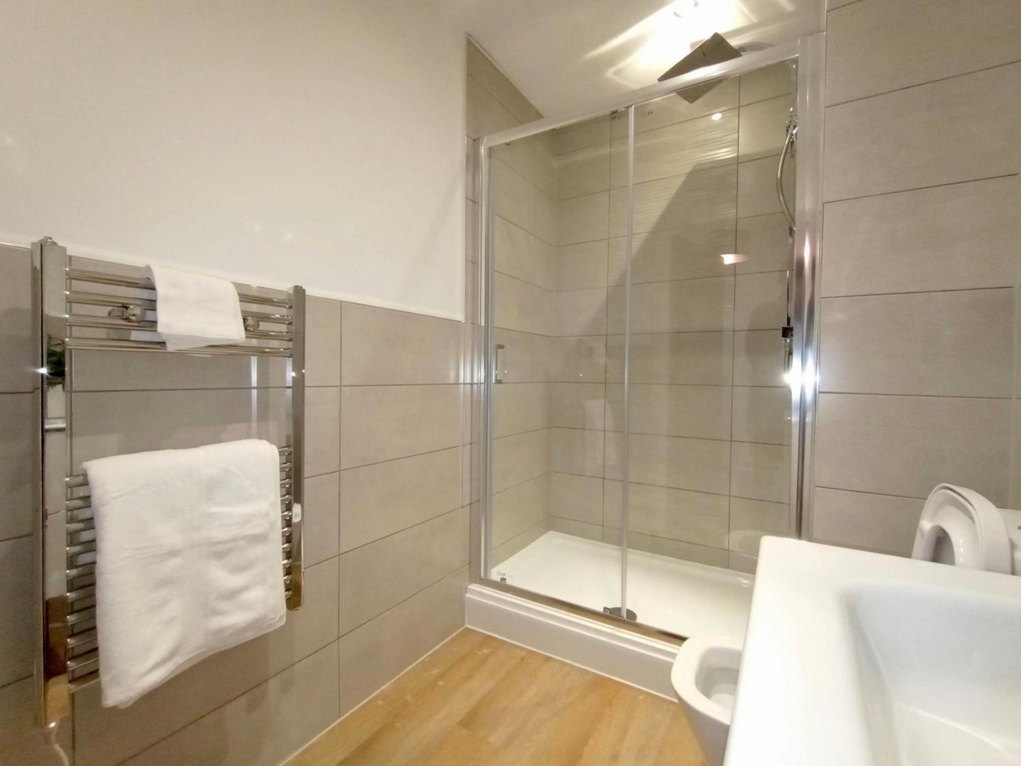 Luxury 2 Bed 2 Bath Flat Near Old Trafford Apartment Manchester Exterior photo