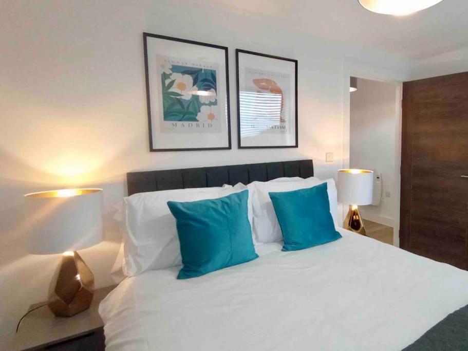 Luxury 2 Bed 2 Bath Flat Near Old Trafford Apartment Manchester Exterior photo